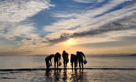 탄피와 해변 플로깅, 그리고 업사이클링 사진